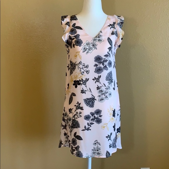 LOFT Flutter Sleeves Dress - Picture 1 of 3